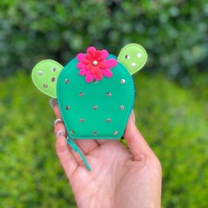 ❤️SOLD❤️ Kate spade cactus coin purse